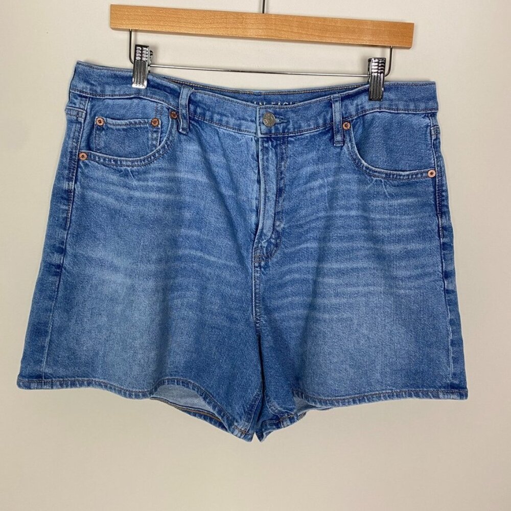 American Eagle Strigid Jean Shorts Womens 15 Denim Medium Wash
